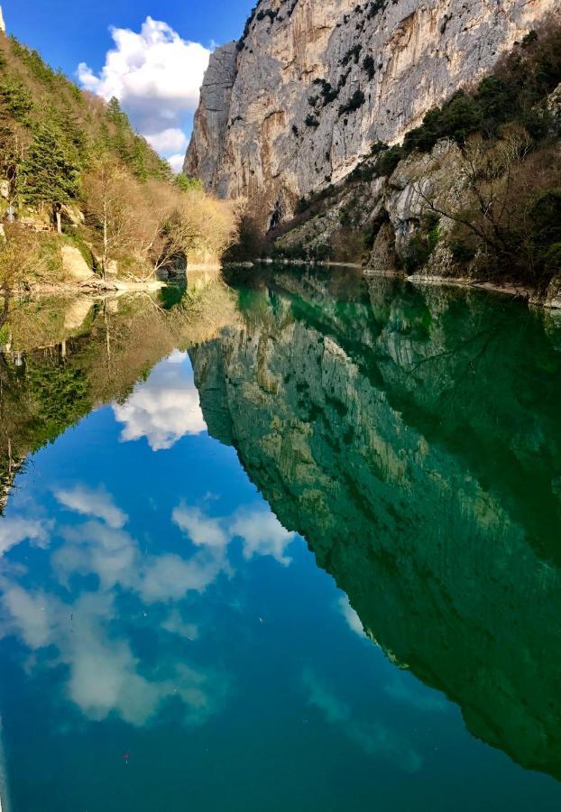 Hotel La Ginestra Acqualagna Kültér fotó